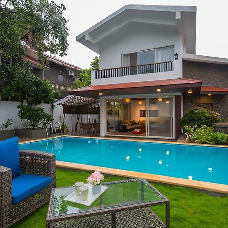 El Lodge By Stayvista - Pool, Lawn, And A Charming Gazebo For Your Perfect Getaway Lonavala Bagian luar foto